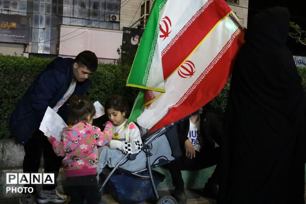 پنجاه و سومین شب ایستادگی در خیابان‌های کرج