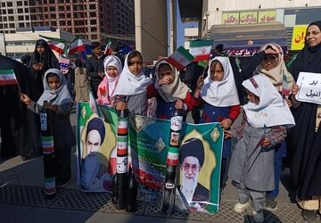 راهپیمایی غرور آفرین۱۳ آبان در مشهد مقدس 