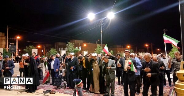 همراهی کودکان جعفرآباد تا آستان شهدای گمنام در شب هشتاد و یکم