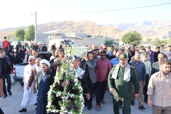  مراسم تشییع پیکر مطهر شهید گمنام در شهرستان بستک