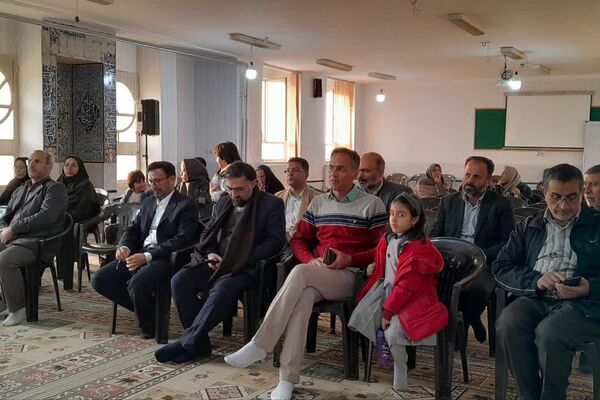 مراسم ایام الله دهه فجر در دبیرستان معارف صدرای ولایت