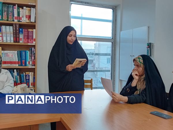 نشست کتابخوانی در کتابخانه شهید بهشتی سملقان