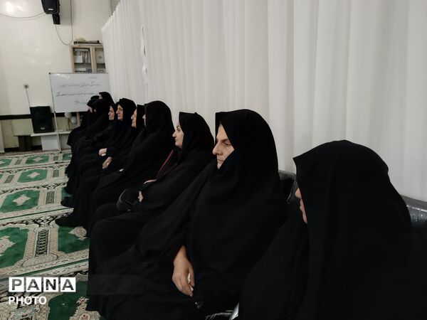 حضور دانش‌آموزان پیشتاز در مراسم ختم سرداران سرافراز شهرستان فارسان در میلاد امام رضا (ع)