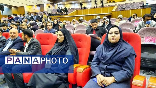 آیین تجلیل از برترین‌های کشوری فرهنگیان و دانش‌آموزان کهگیلویه و بویراحمد در یاسوج