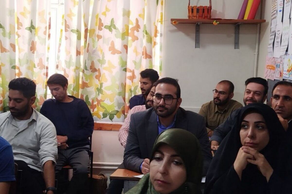 برگزاری کارگاه توانمندسازی نیروی انسانی طرح توانا ویژه نومعلمان در ناحیه یک شهرری