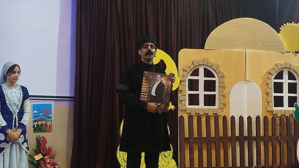رونمایی کتاب «بری‌باخ»