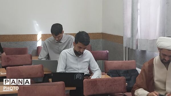 کارگاه آموزشی خودشناسی در دبیرستان آرمینه مصلی‌نژاد