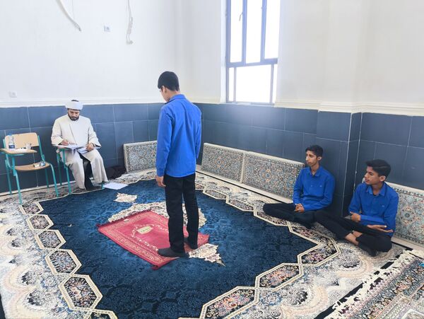 رقابت دینی و قرآنی دانش‌آموزان در سندرک