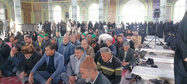 تشییع پیکر شهید گمنام در گلزار شهدای شهر بار نیشابور 