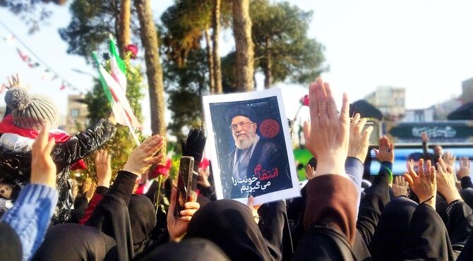 پدر از میان ما رفت ولی، پسرش باز علمدار شده 