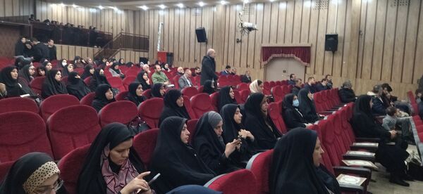  تقدیر از فعالان امور تربیتی به‌مناسبت هفته امور تربیتی در ناحیه 2کرج 
