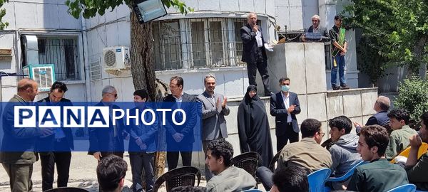 زمین چمن فرصتی برای سلامت دانش‌آموزان