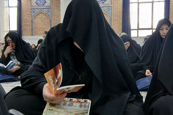 برگزاری مراسم پرفیض دعای عرفه در مصلی باقرشهر 