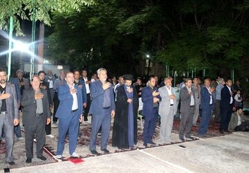 امام خمینی(ره) ملت ایران را بیدار کرد