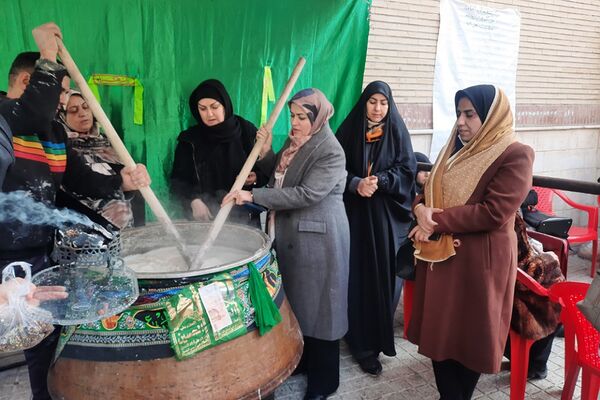 مراسم پخت سمنو در مدرسه حضرت ولیعصر(عج) ناحیه یک شهرری