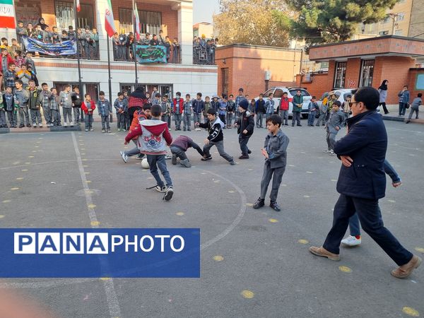 برگزاری مسابقات فوتبال درون مدرسه‌ای دبستان امام رضا(ع)