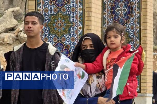 خروش مردم  فلارد در راهپیمایی ۲۲ بهمن