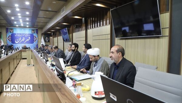 برگزاری نشست معاونان پرورشى مناطق تهران با مدیرکل آموزش و پرورش شهر تهران