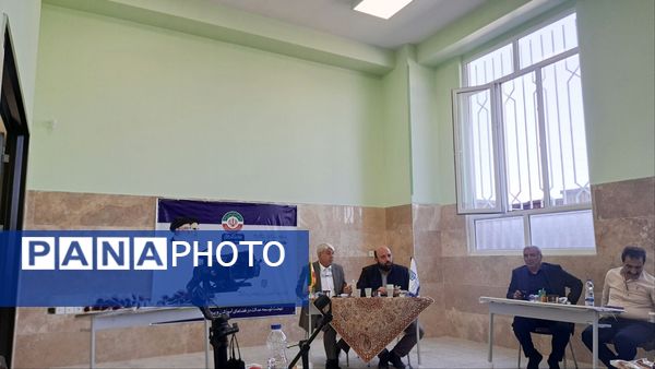 نشست رسانه‌ای مدیرکل نوسازی، توسعه و تجهیز مدارس استان قم