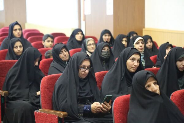 سلسله نشست‌های تبیینی «آب و سراب» در شهرستان فارسان