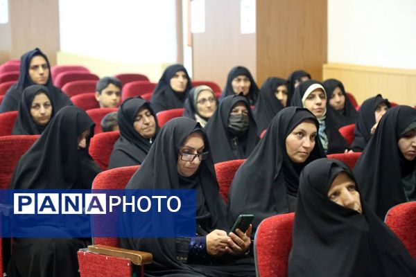 سلسله نشست‌های تبیینی «آب و سراب» در شهرستان فارسان