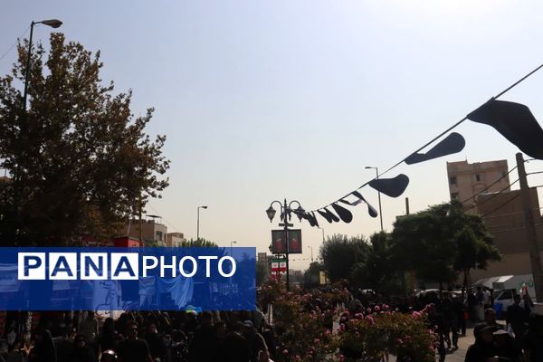 قدم به قدم در مسیر عاشقی اباعبدالله‌الحسین‌(ع)