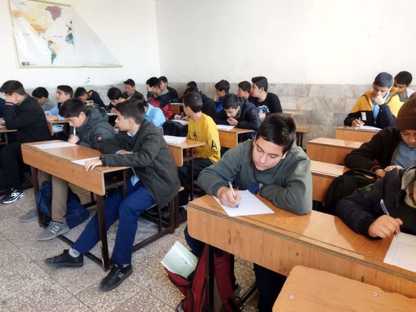 برگزاری امتحانات نوبت اول در دبیرستان نمونه دانش کاشمر