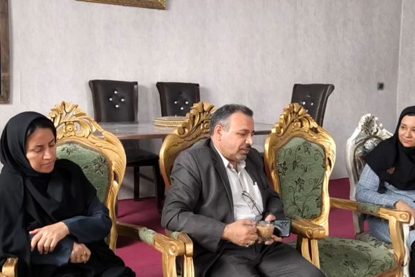 تقدیر مسئولان شهرستان لارستان از دبیران دبیرستان راه برتر