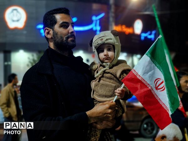 موج خروشان همبستگی در گلوگاه 