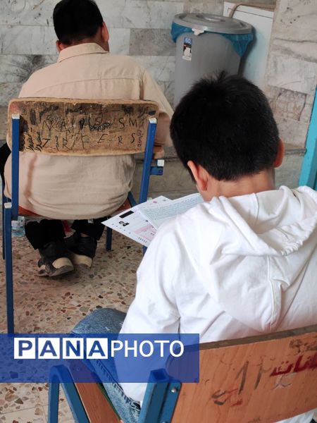 بازدید مدیر آموزش و پرورش سملقان از آزمون های ورودی مدارس تیزهوشان