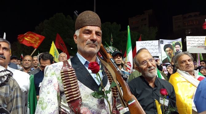 صد شب ایستادگی و مقاومت مردم بروجرد