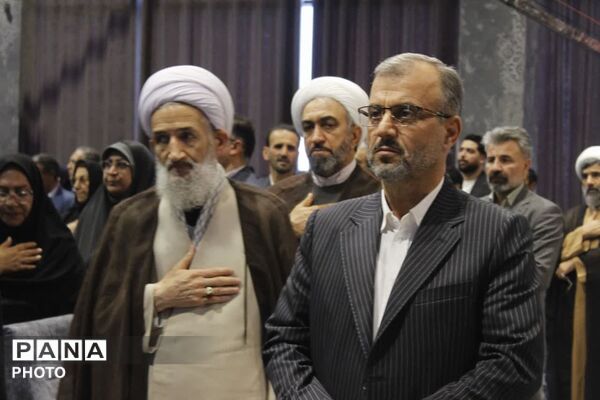همایش تجلیل از معلمان در ساری