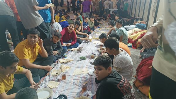 افطاری دومین روز اعتکاف دانش آموزی «سه روز در بهشت»