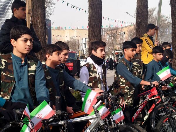 هم‌صدایی نسل آینده در مراسم باشکوه گلبانگ انقلاب