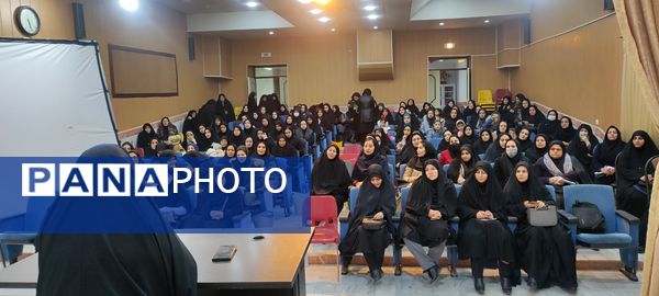 اولین کارگاه شناخت و تکنیک‌های ارتباط با نوجوانان در شیروان