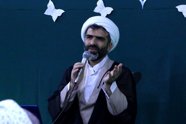  اعتکاف دانش‌آموزی در فضایی معنوی و آرام در ملارد