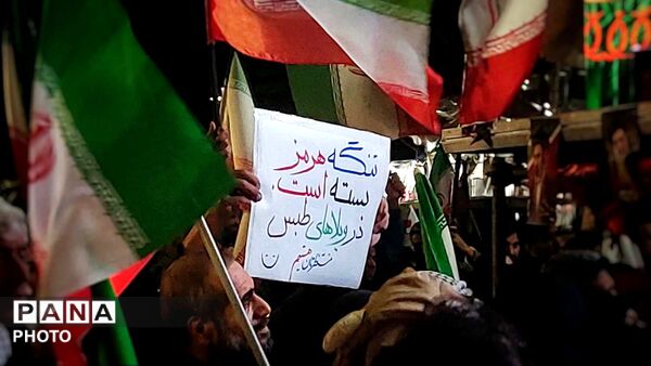 جلوه‌هایی از حماسه حضور در میدان انقلاب
