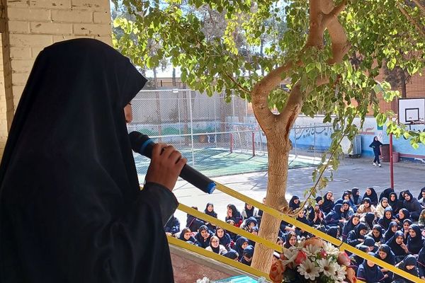 برگزاری مراسم روز دانش‌آموز در مدارس بهارستان‌دو