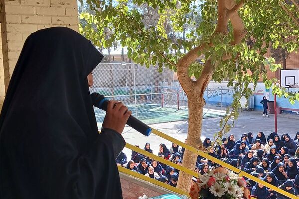برگزاری مراسم روز دانش‌آموز در مدارس بهارستان‌دو