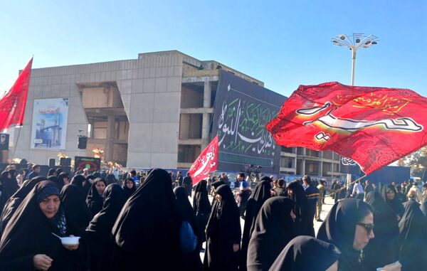 بزرگترین اطعام فاطمی کشور در مراسم استقبال از شهدا