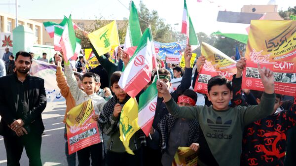  راهپیمایی یوم الله ۱۳ آبان در میبد