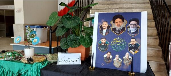 بازدید فرماندار مشهد از ستاد انتخاباتی منطقه ۱۶ مشهد