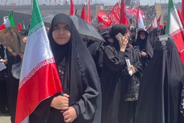 مراسم وداع رهبر ما با دیگر رهبران جهان متفاوت است