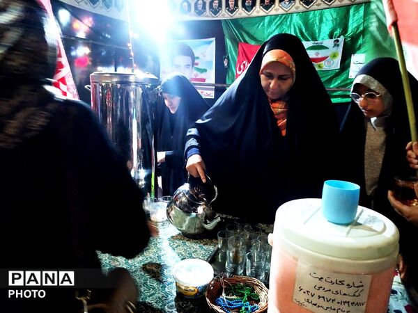 «موکب شهدای بسیج» در فلکه آزادی؛ میعادگاه دلدادگان و خادمان