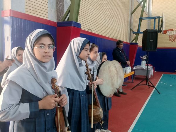 روزی پر نشاط و جان تازه در رگ‌های مدرسه