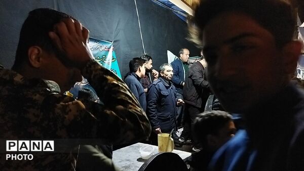 گذری بر فعالیت موکب گروه جهادی بسیج شهدای آهوار در مراسم چهلم رهبر شهید و شهدای میناب 