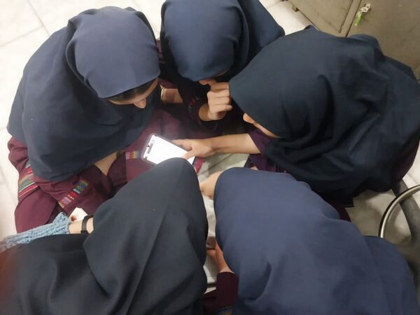 برگزاری لیگ پایا در دبیرستان عفت