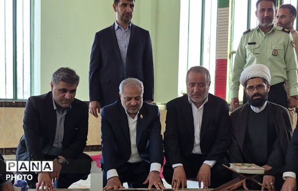 استقبال مردم ولایتمدار شهرستان مرزی نهبندان از وزیر آموزش و پرورش