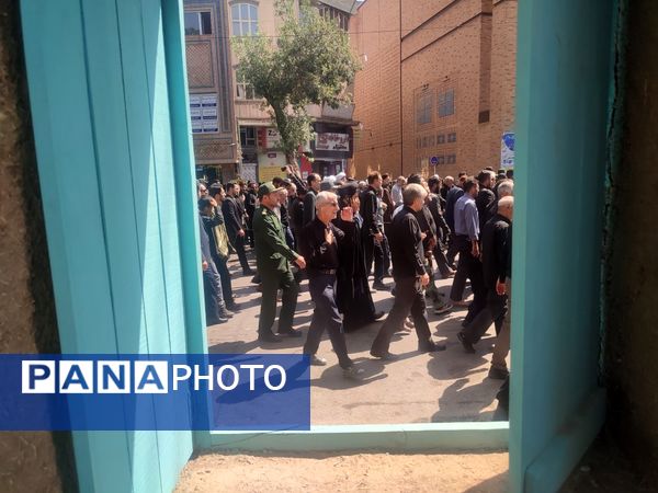 تشییع شهید مدافع امنیت همزمان با روز ملی حجاب در نیشابور