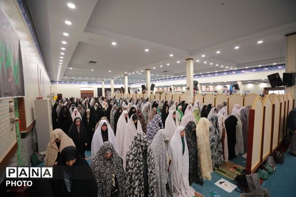 نماز جمعه ساوجبلاغ؛ تجلی معنویت، بصیرت و وحدت